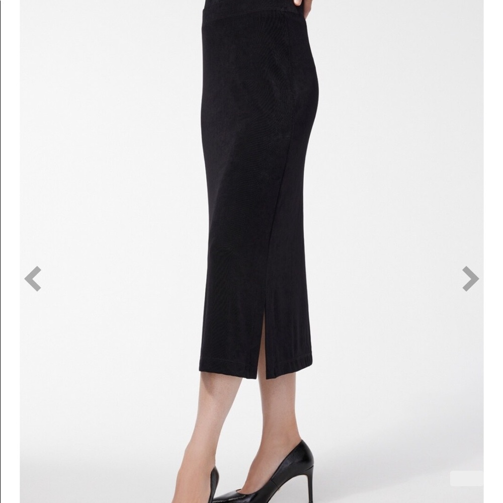 Chicos Travelers Midi skirt, Black